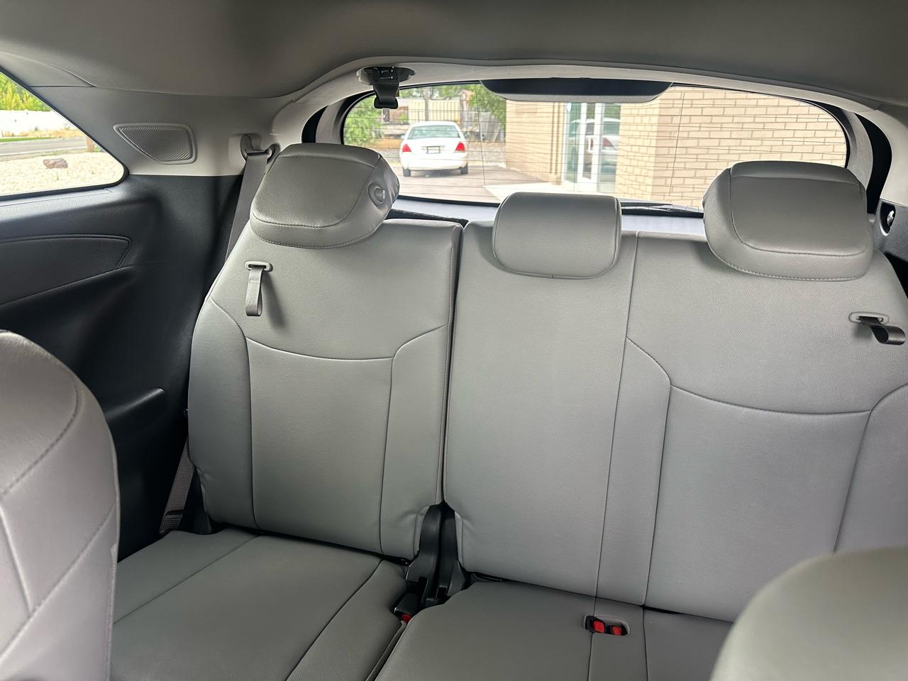Toyota Sienna XLE AWD 7-Passenger (Natl) 2025