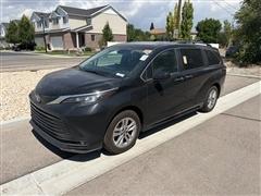 2025 Toyota Sienna 