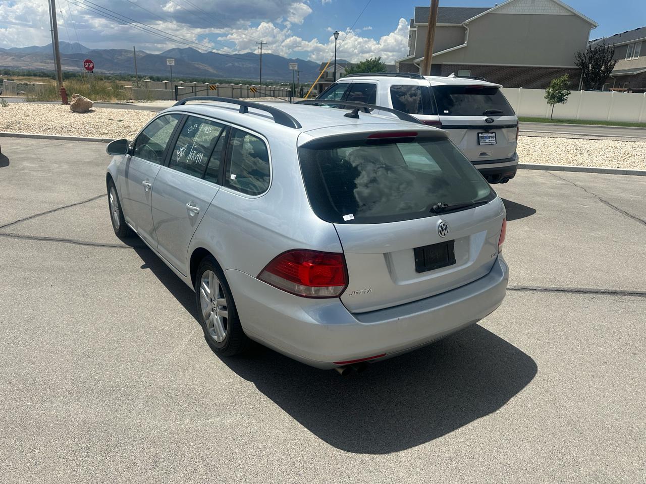Volkswagen Jetta SportWagen 4dr DSG TDI 2013