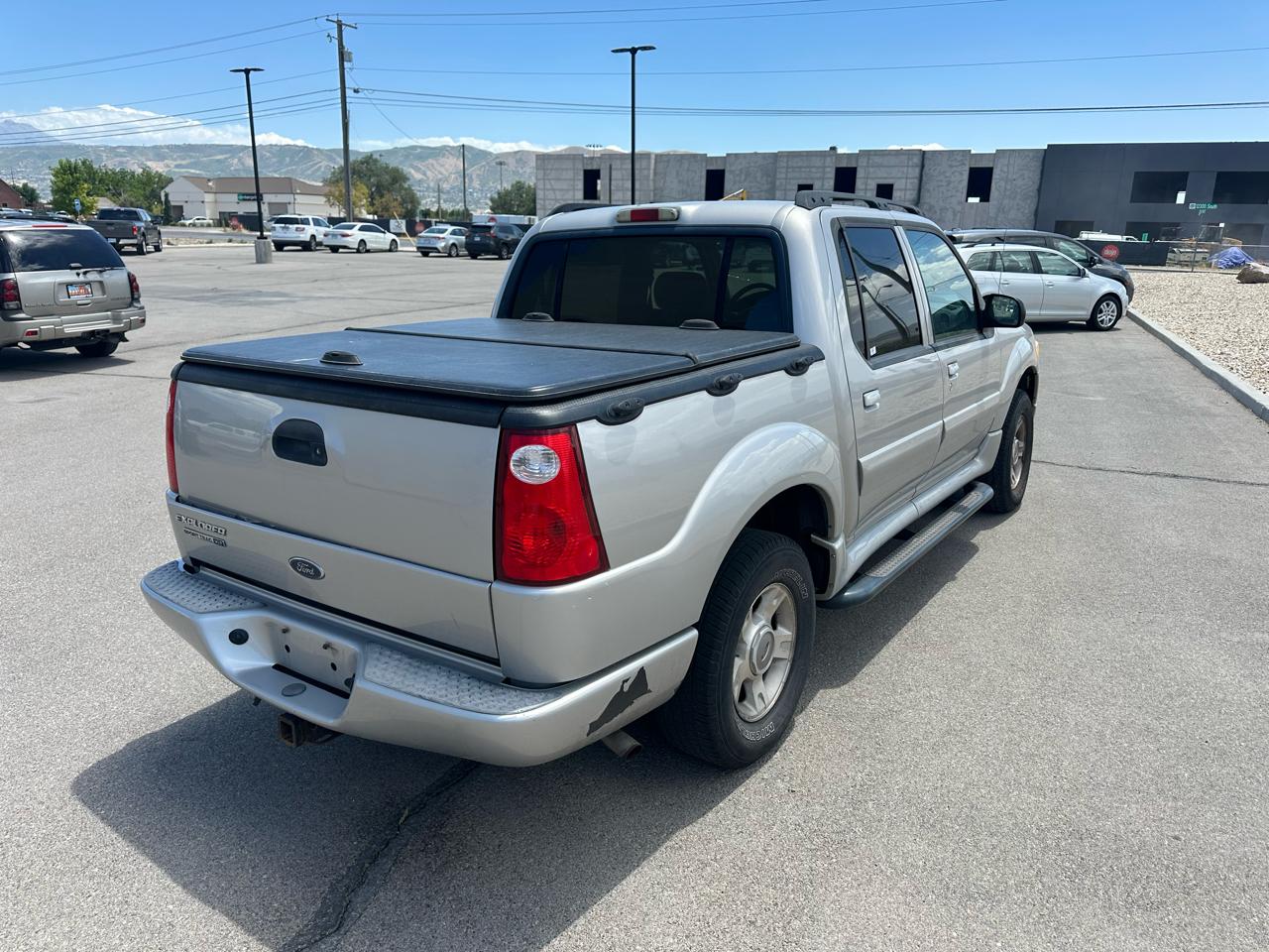 Ford Explorer Sport Trac 4dr 126" WB 4WD XLT Premium 2004