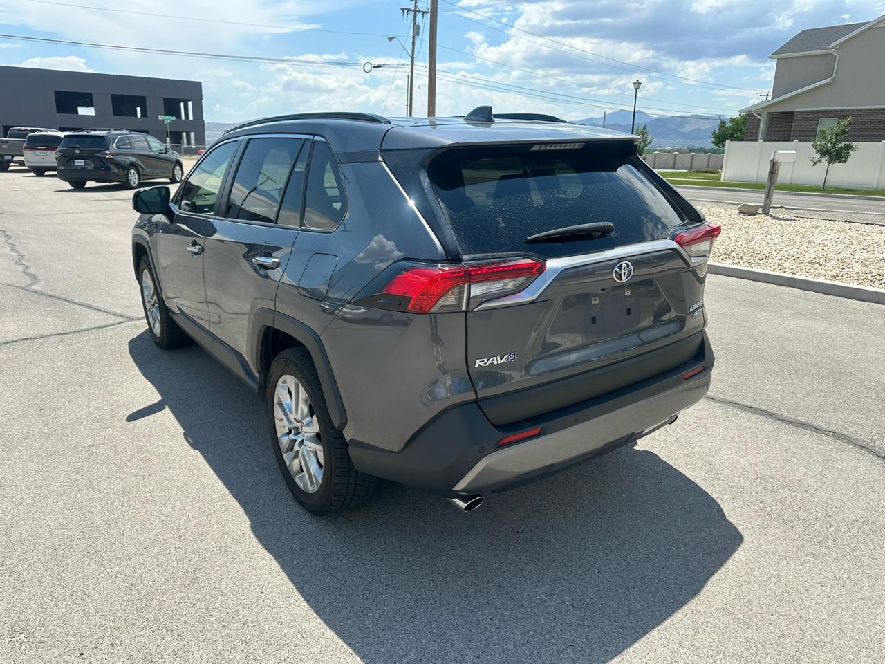 Toyota RAV4 Limited AWD (Natl) 2019