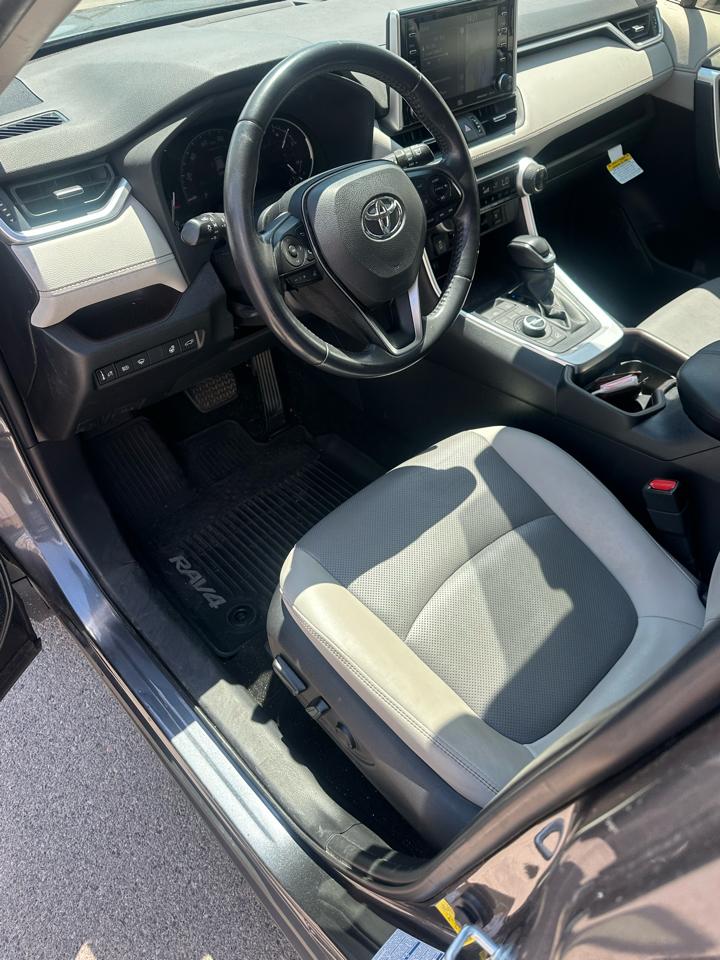Toyota RAV4 Limited AWD (Natl) 2019