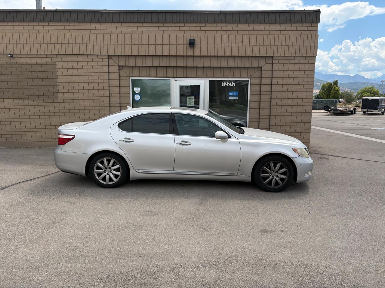Lexus LS 460 4dr Sdn 2007