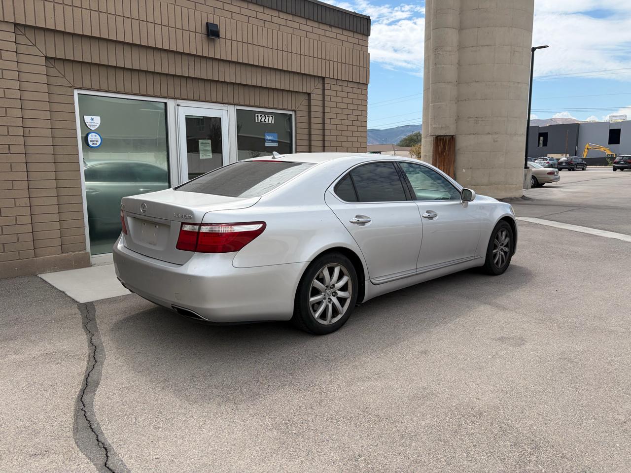 Lexus LS 460 4dr Sdn 2007