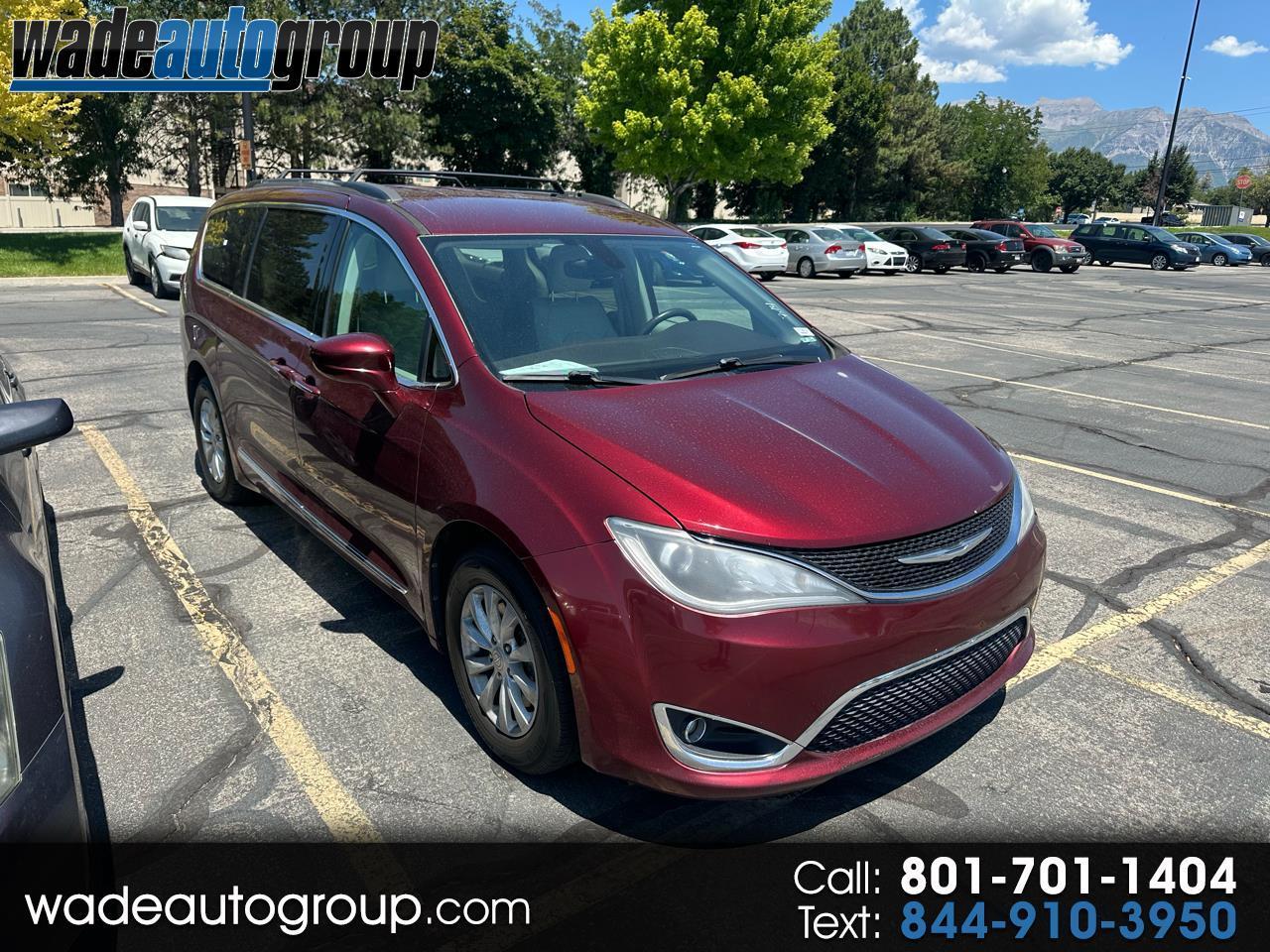Chrysler Pacifica Touring-L FWD 2017