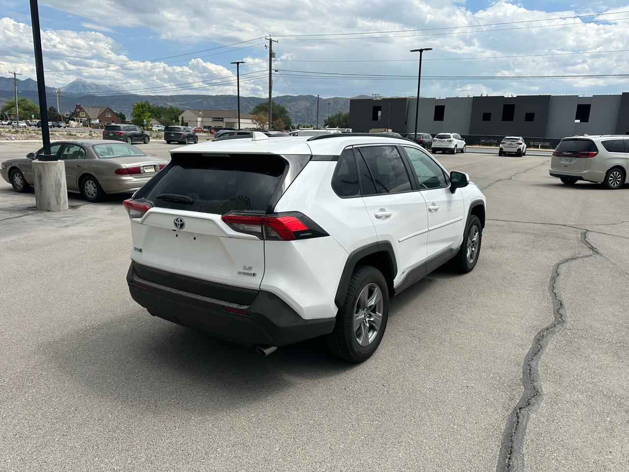 Toyota RAV4 Hybrid LE AWD (Natl) 2024