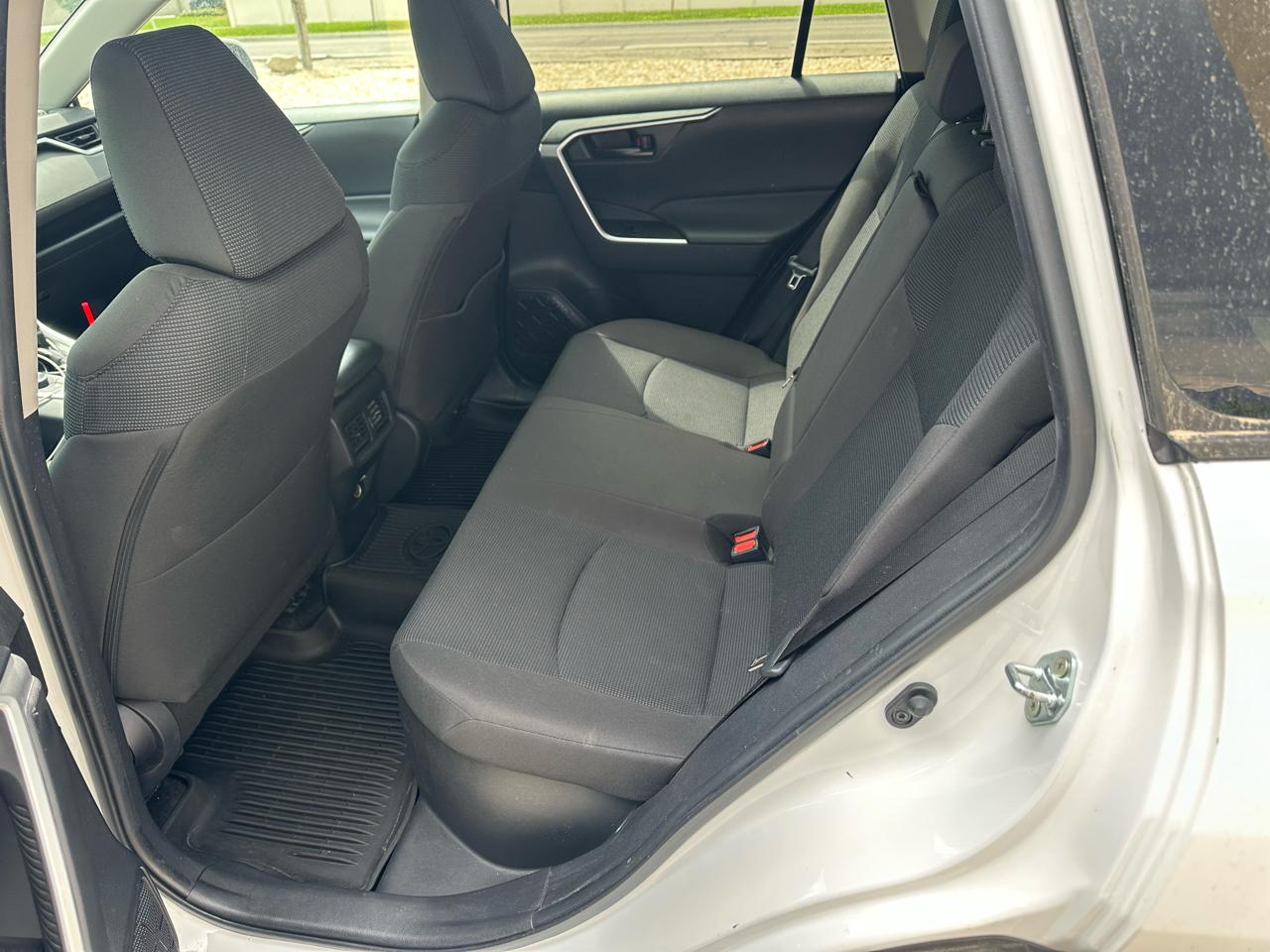 Toyota RAV4 Hybrid LE AWD (Natl) 2024