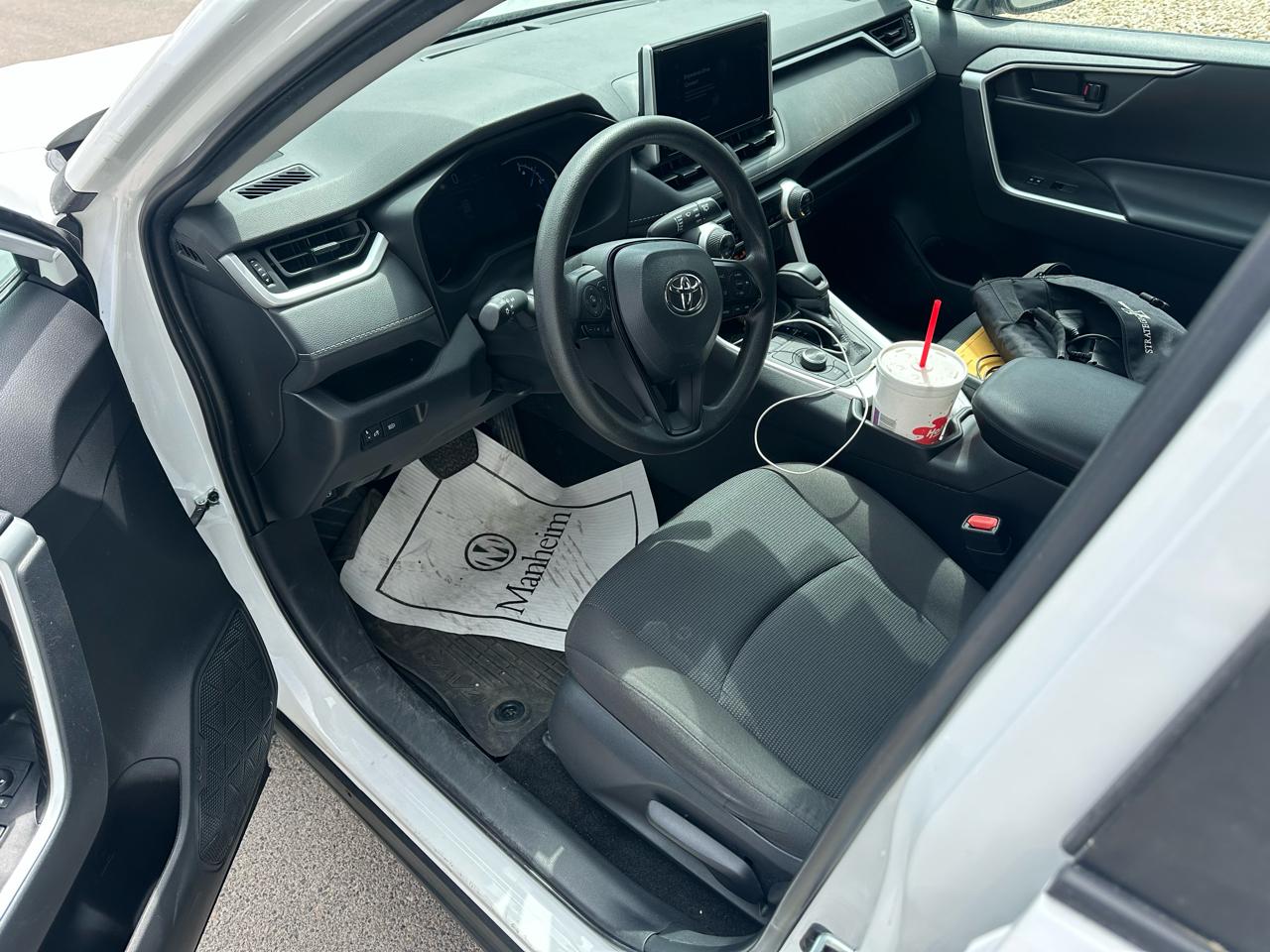 Toyota RAV4 Hybrid LE AWD (Natl) 2024