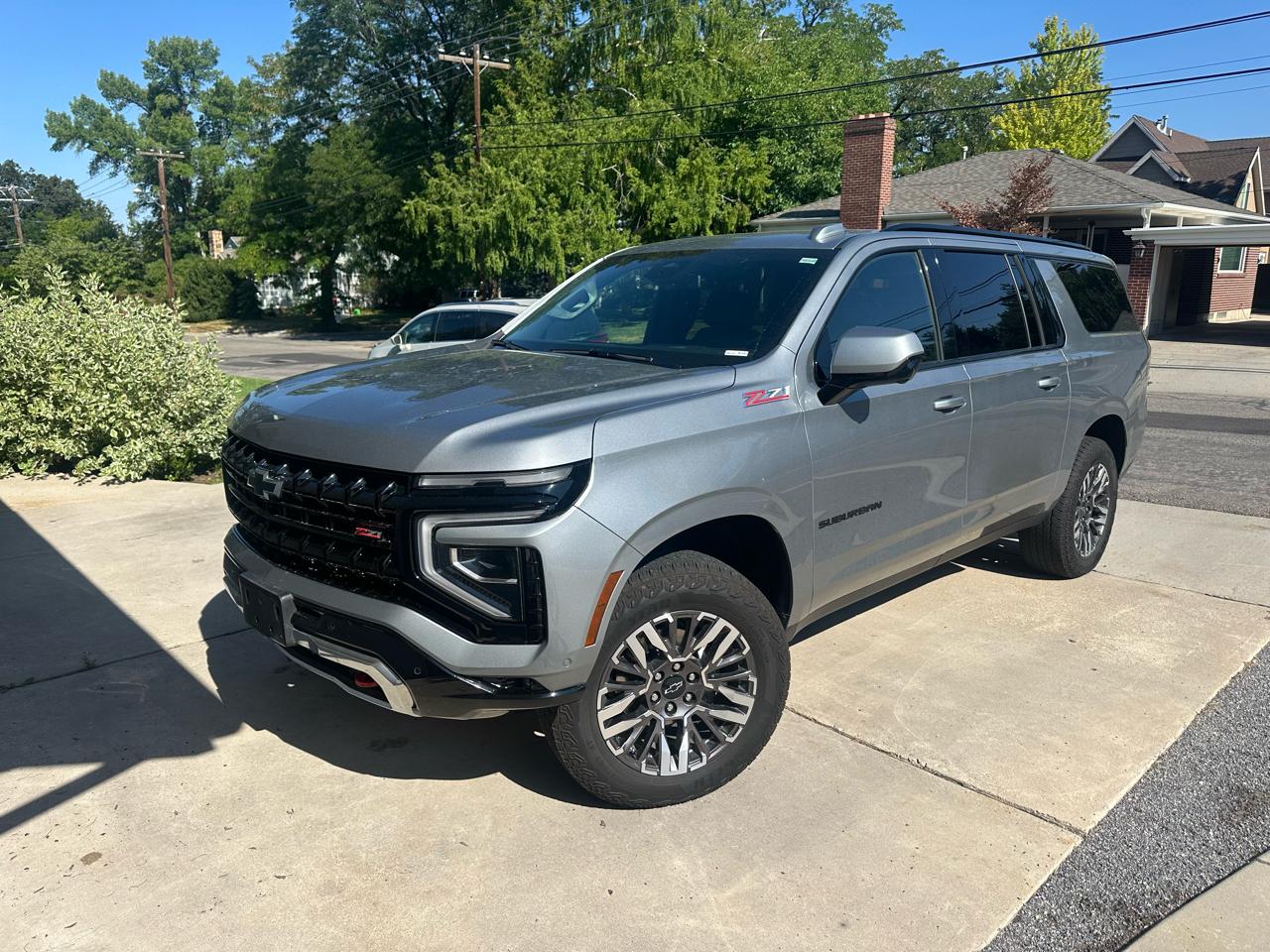 Chevrolet Suburban 4WD 4dr Z71 2025