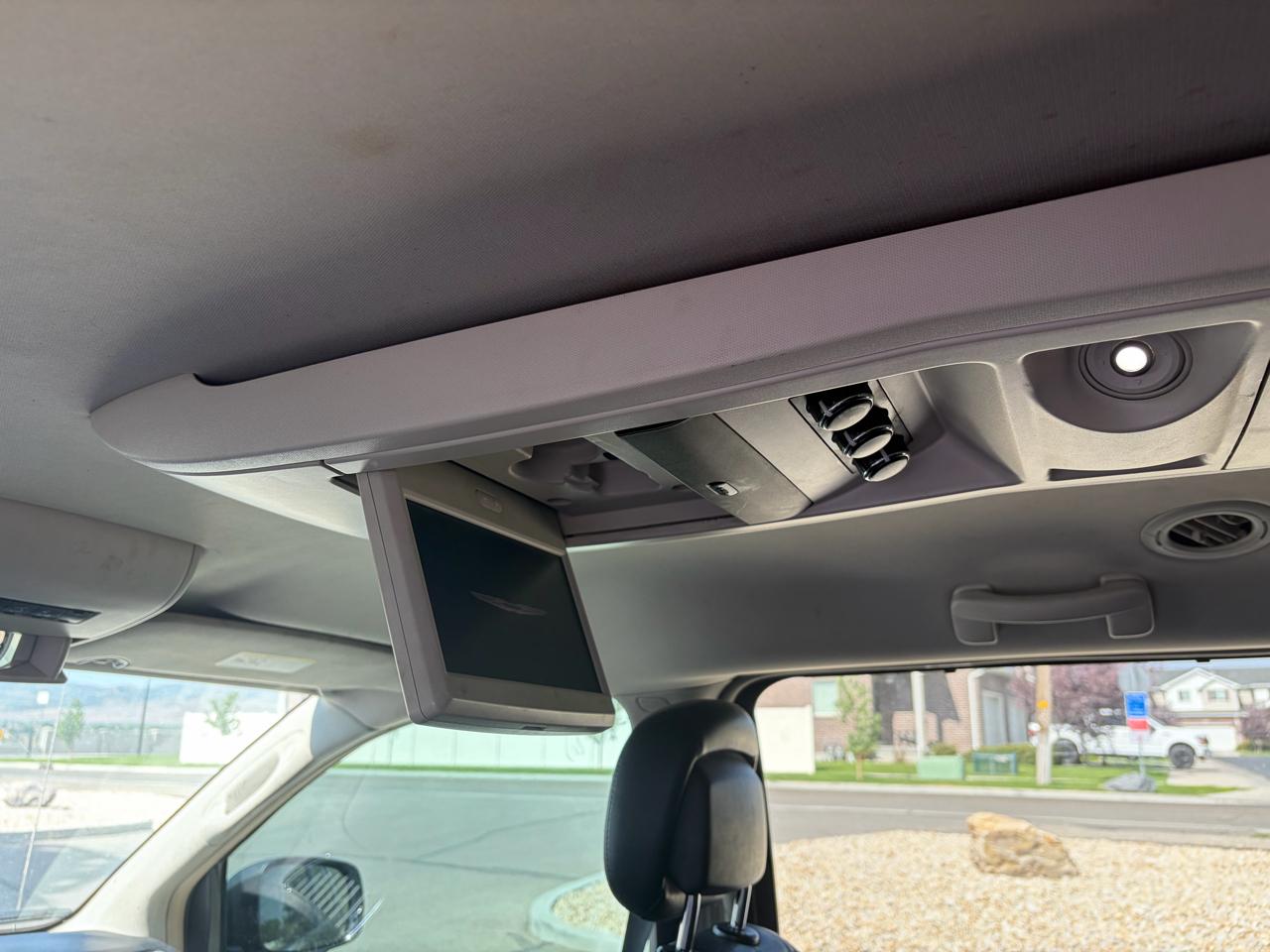 Chrysler Town & Country 4dr Wgn Touring-L 2011