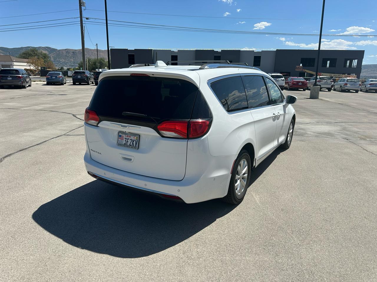 Chrysler Pacifica Touring L FWD 2018