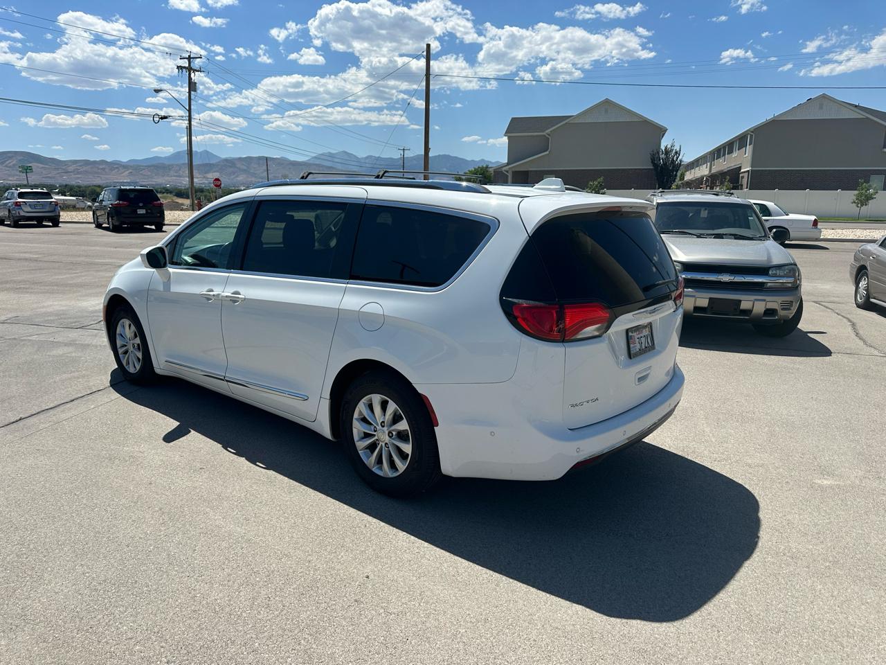 Chrysler Pacifica Touring L FWD 2018