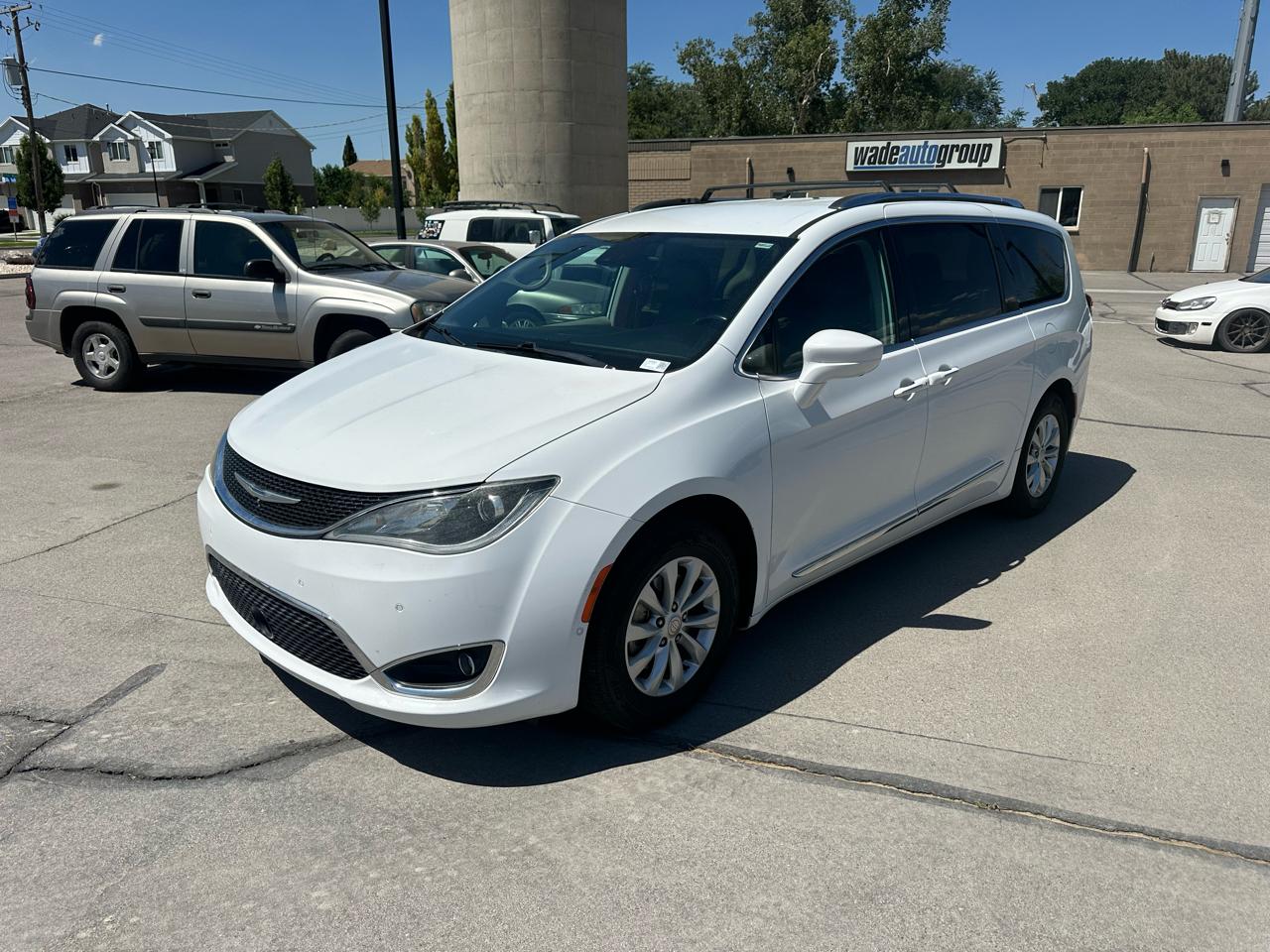 Chrysler Pacifica Touring L FWD 2018