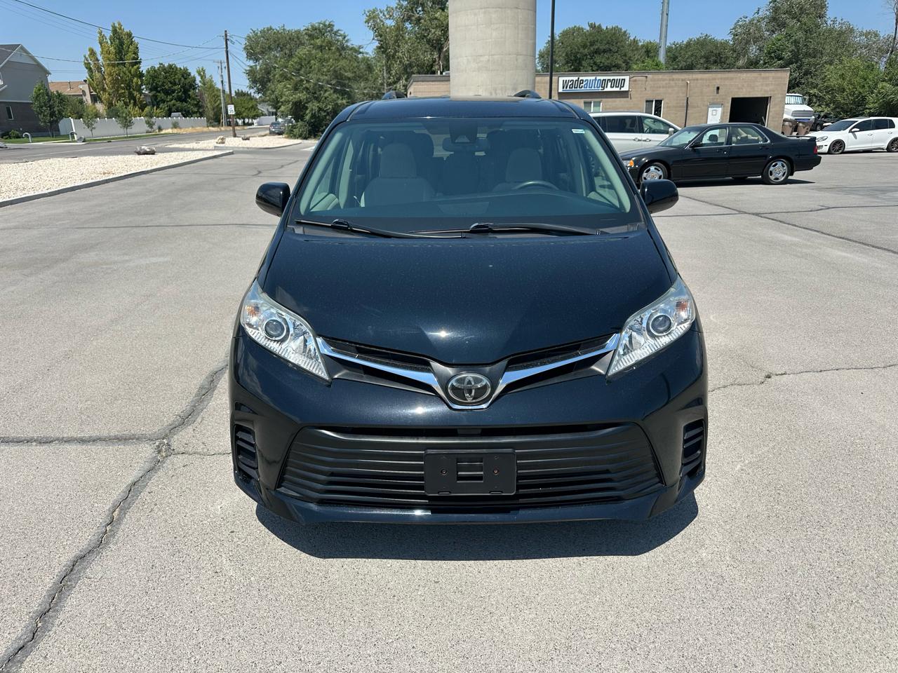 Toyota Sienna LE FWD 8-Passenger (Natl) 2018