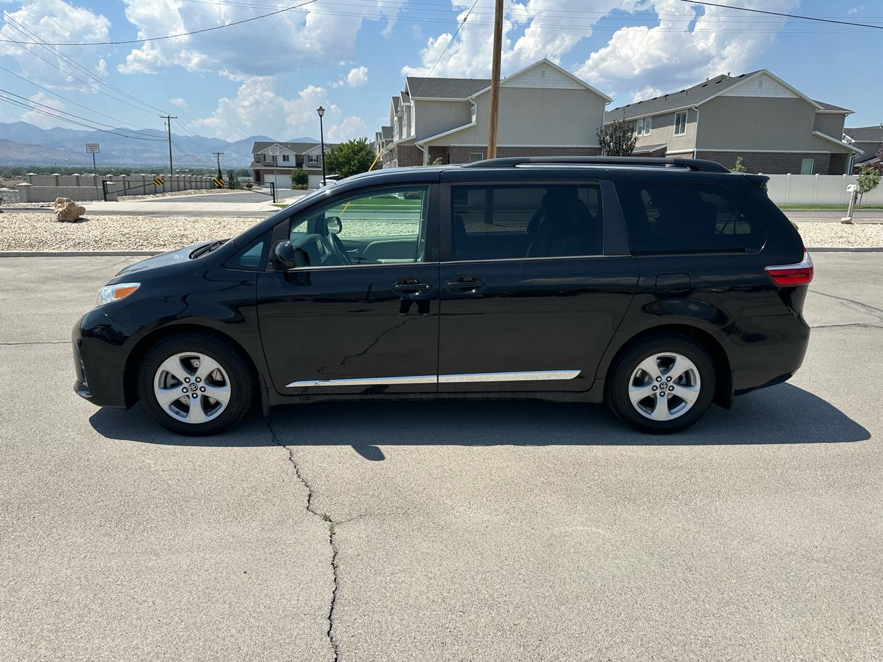 Toyota Sienna LE FWD 8-Passenger (Natl) 2018