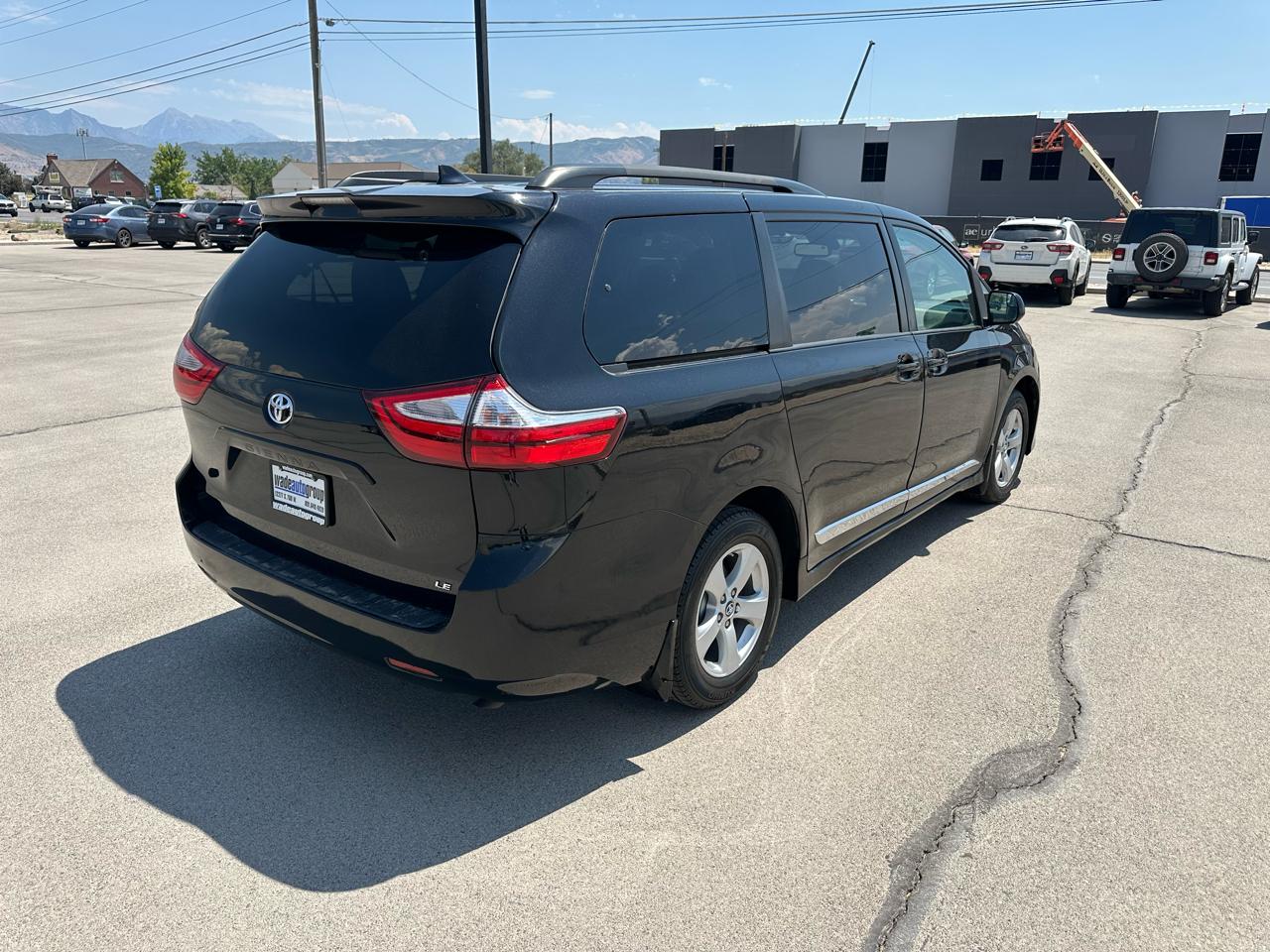 Toyota Sienna LE FWD 8-Passenger (Natl) 2018