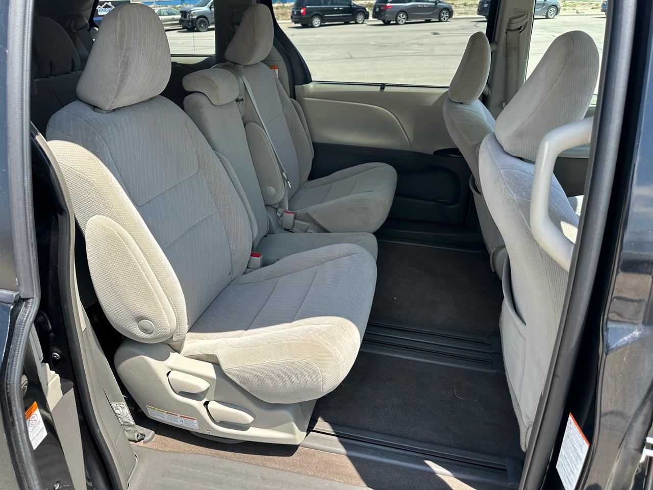 Toyota Sienna LE FWD 8-Passenger (Natl) 2018