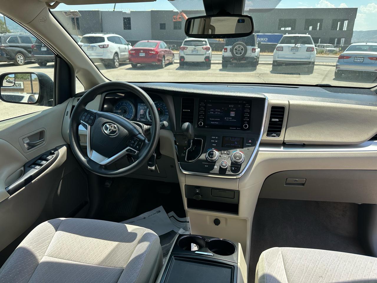 Toyota Sienna LE FWD 8-Passenger (Natl) 2018