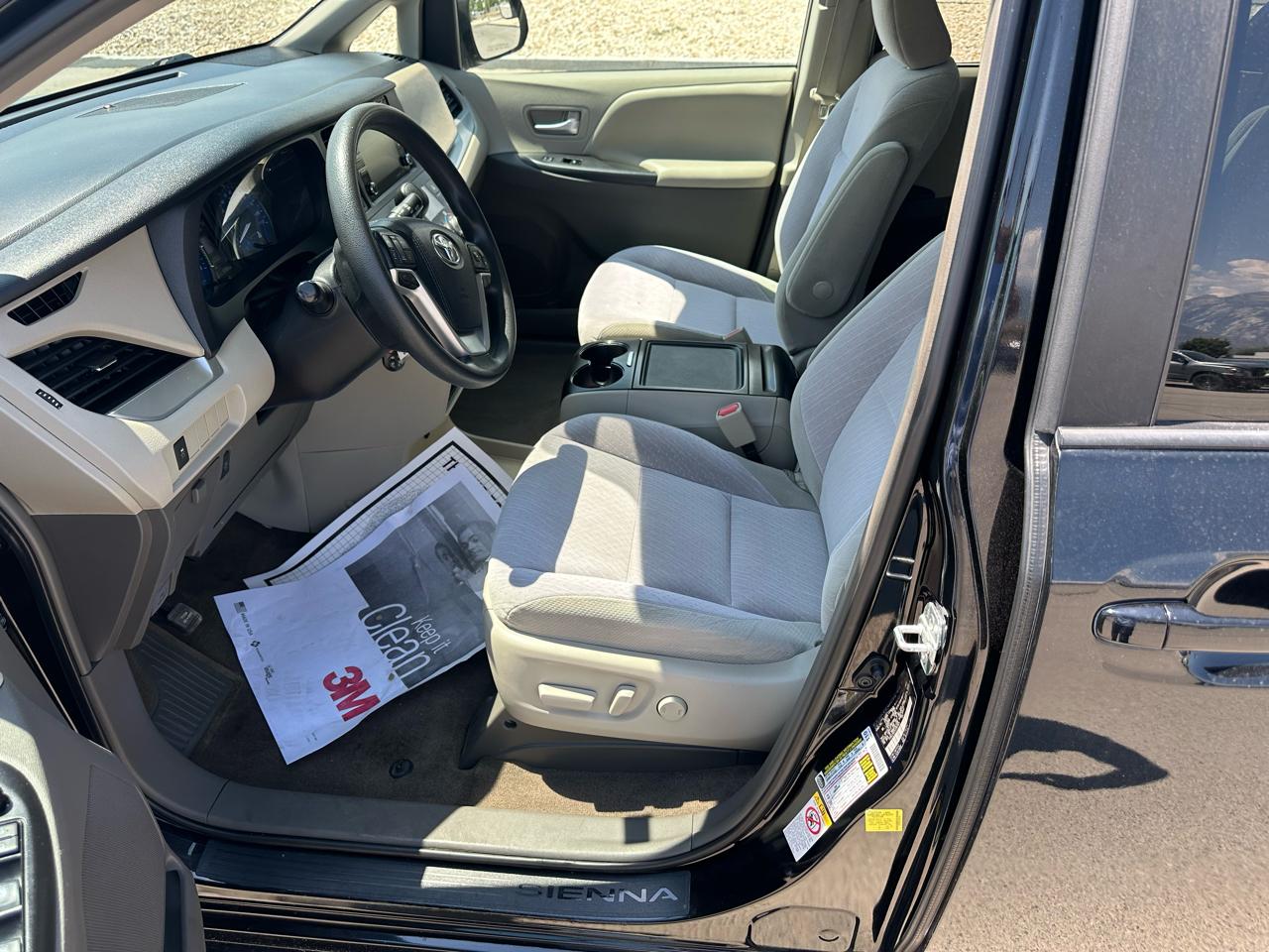 Toyota Sienna LE FWD 8-Passenger (Natl) 2018