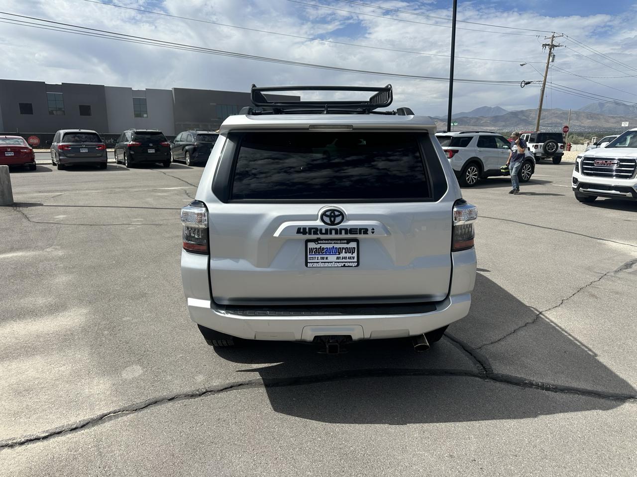 Toyota 4Runner SR5 4WD (Natl) 2021