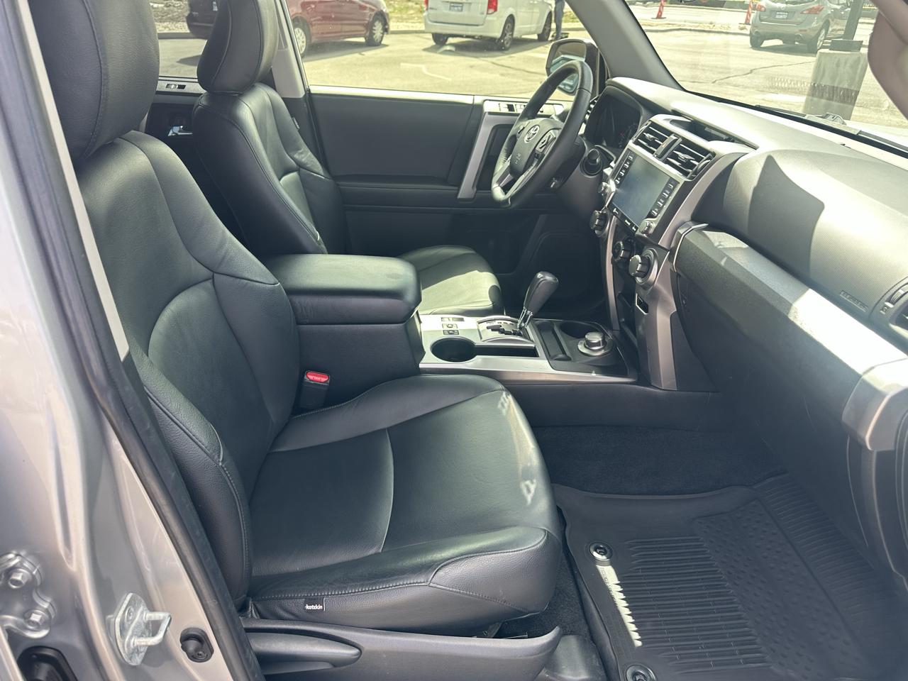 Toyota 4Runner SR5 4WD (Natl) 2021