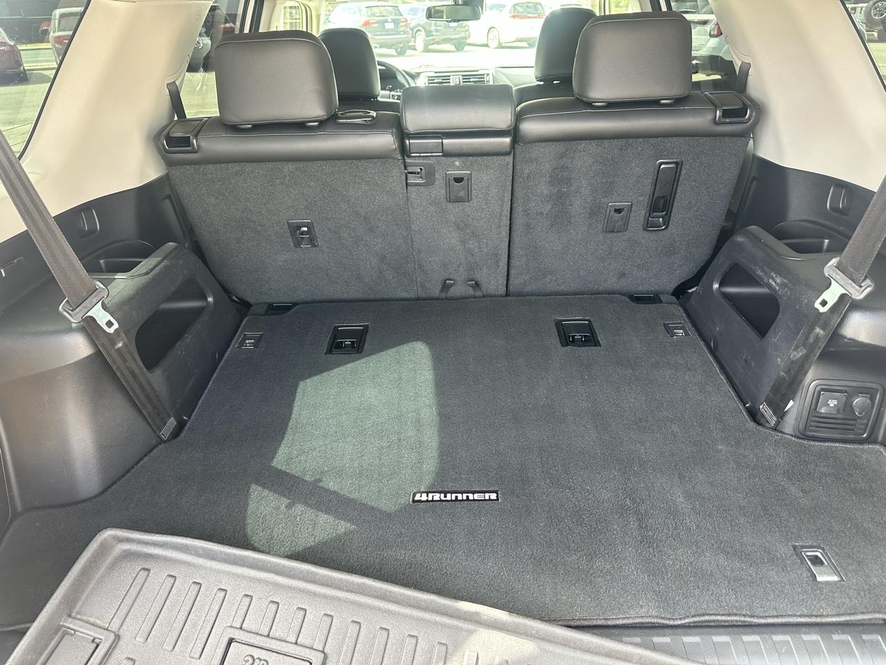 Toyota 4Runner SR5 4WD (Natl) 2021