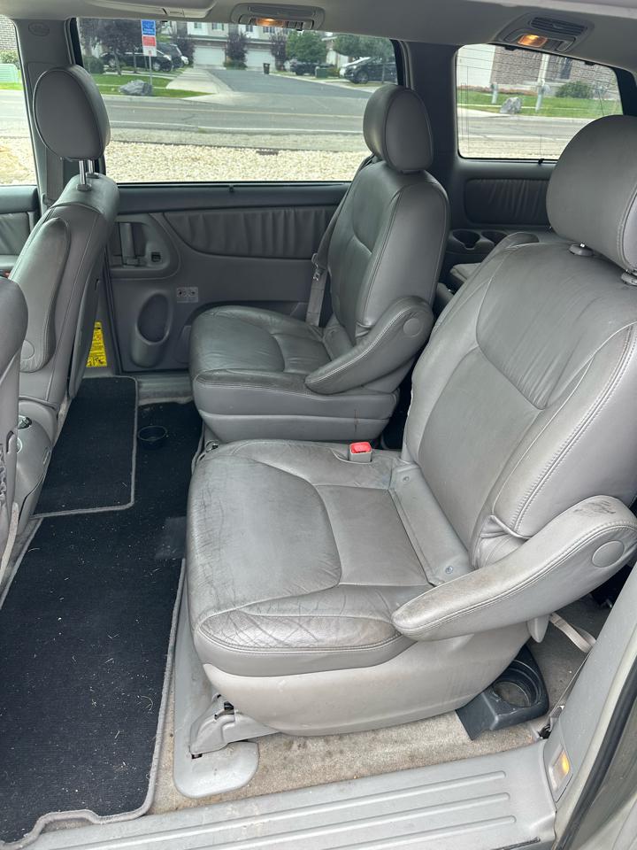 Toyota Sienna 5dr XLE FWD 7-Passenger (Natl) 2006