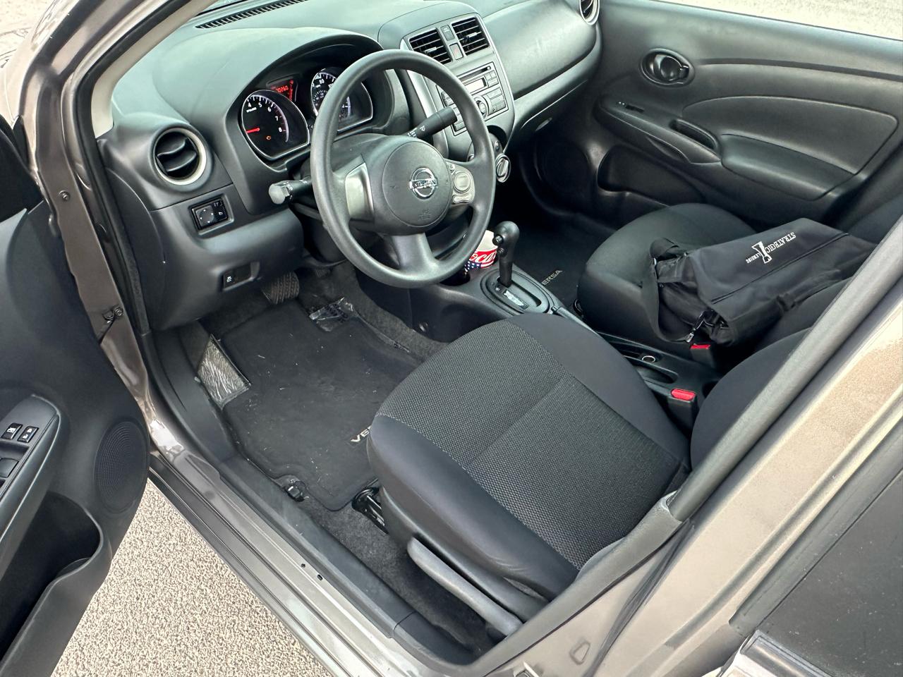Nissan Versa 4dr Sdn CVT 1.6 SV 2012