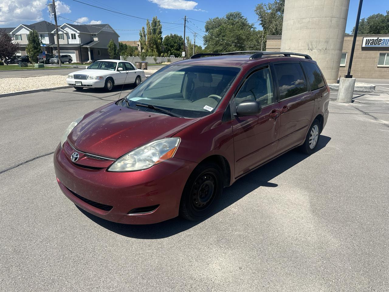 Toyota Sienna 5dr 7-Pass Van V6 LE FWD (Natl) 2008