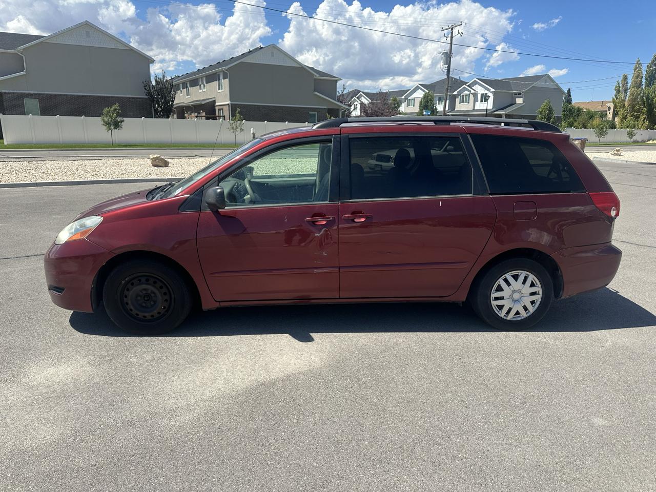 Toyota Sienna 5dr 7-Pass Van V6 LE FWD (Natl) 2008