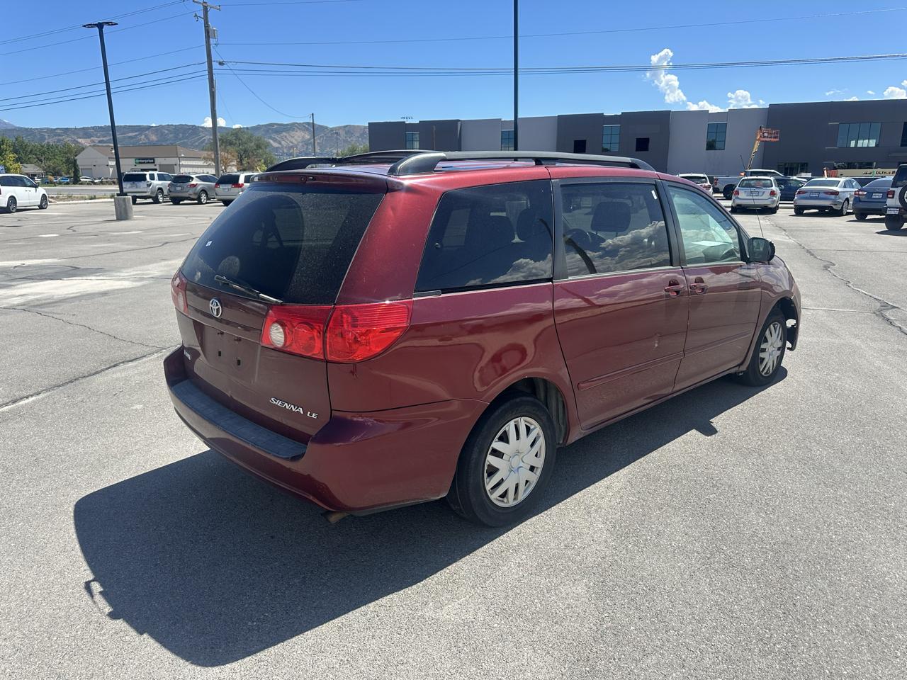 Toyota Sienna 5dr 7-Pass Van V6 LE FWD (Natl) 2008