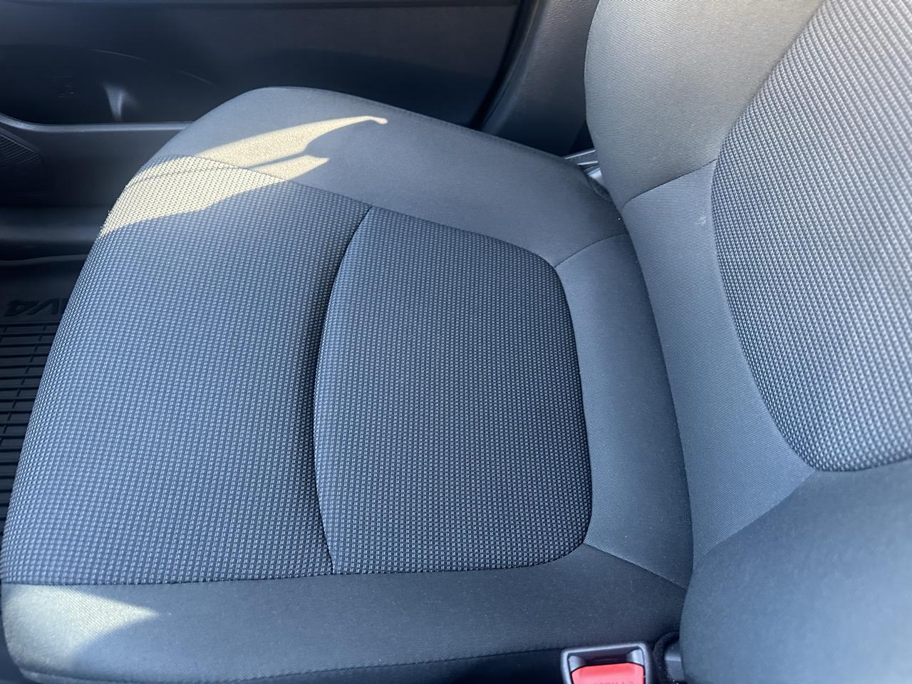 Toyota RAV4 Hybrid LE AWD (Natl) 2024