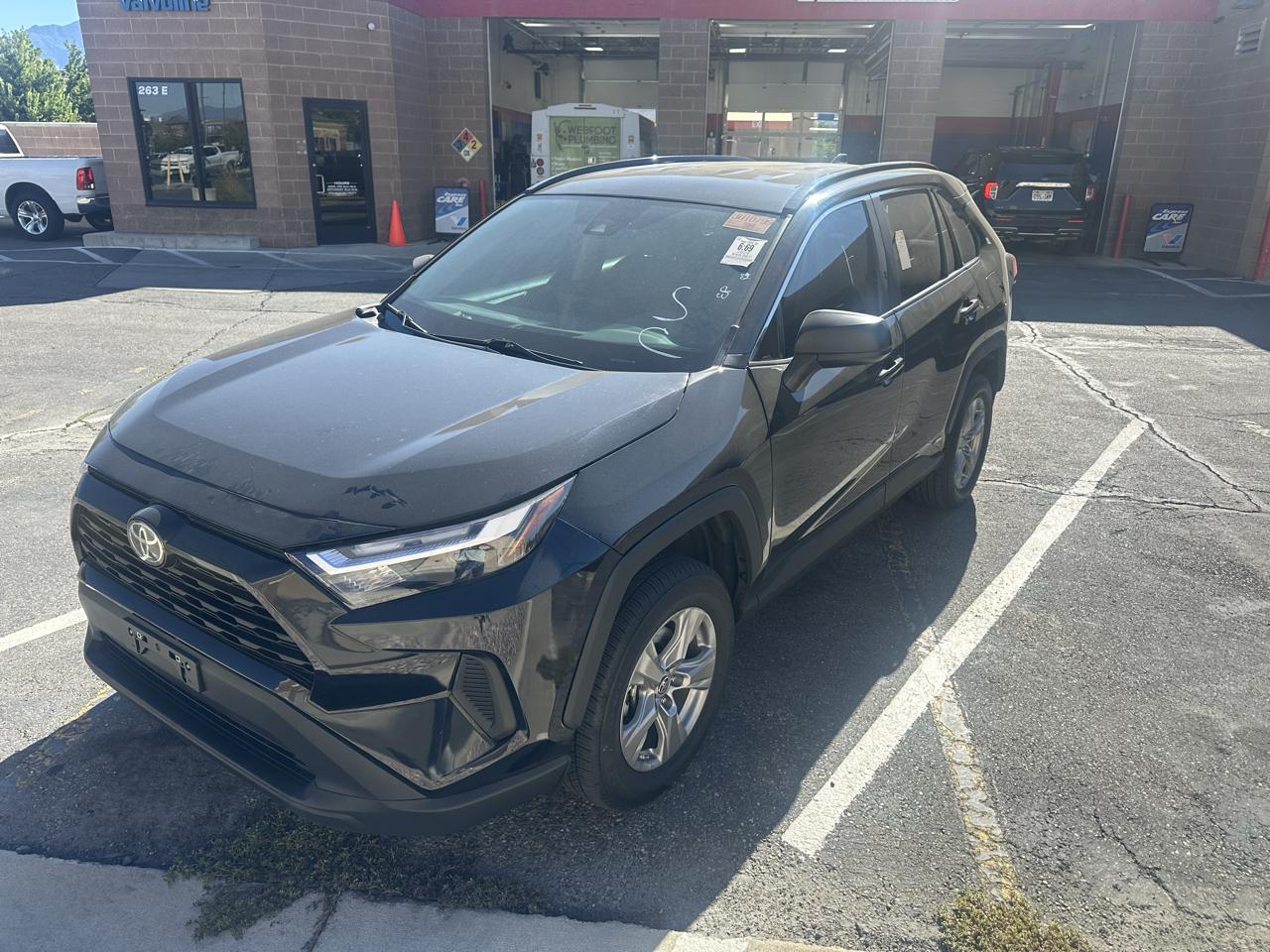 Toyota RAV4 Hybrid LE AWD (Natl) 2024