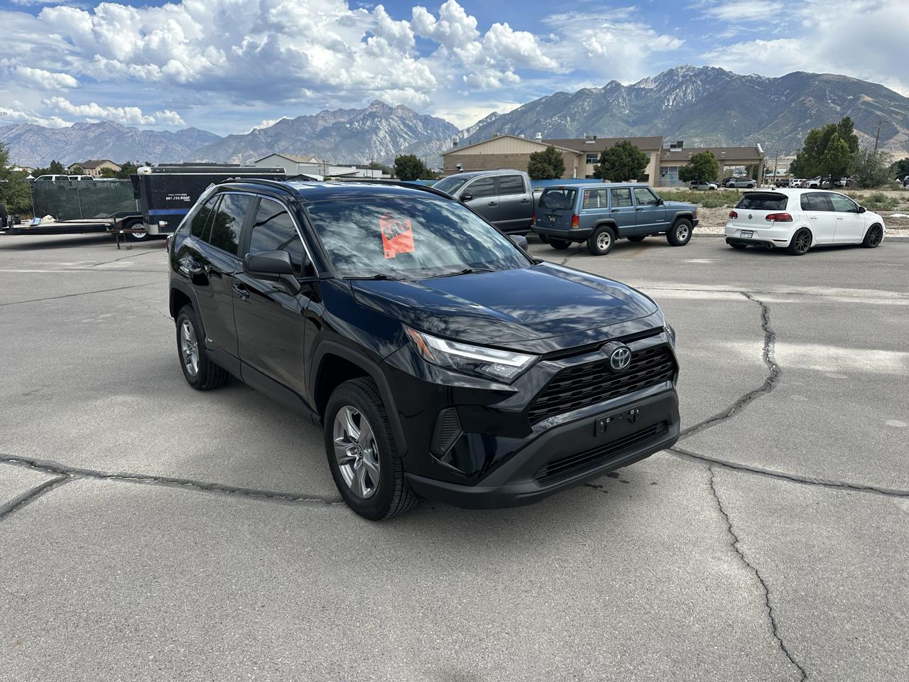 Toyota RAV4 Hybrid LE AWD (Natl) 2024