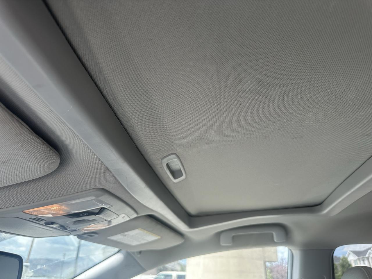 Toyota Sienna XLE FWD 8-Passenger (Natl) 2019