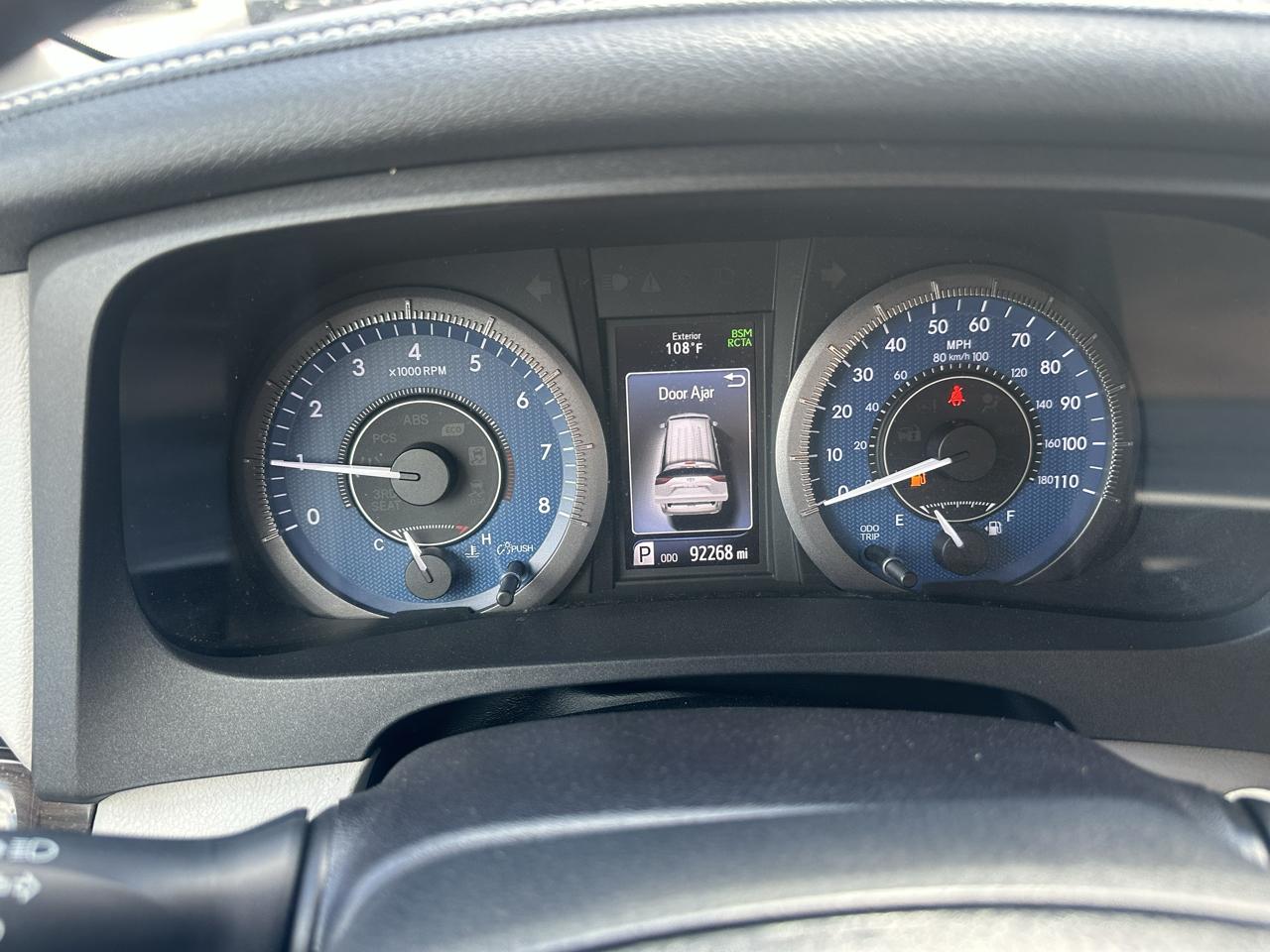 Toyota Sienna XLE FWD 8-Passenger (Natl) 2019