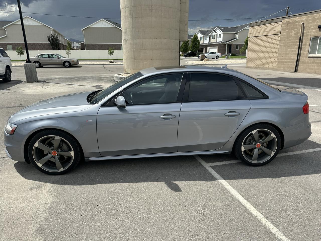 Audi A4 4dr Sdn Auto quattro 2.0T Premium Plus 2015