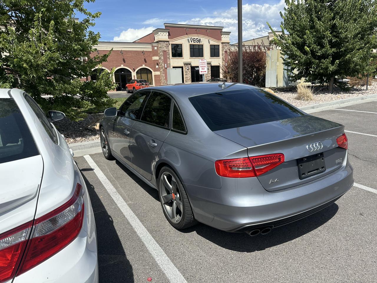 Audi A4 4dr Sdn Auto quattro 2.0T Premium Plus 2015