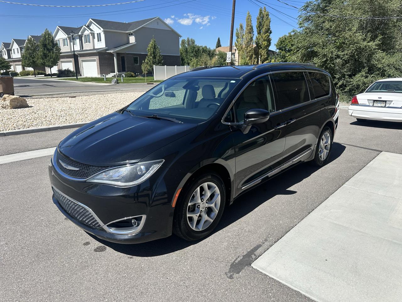 Chrysler Pacifica Touring L Plus FWD 2018