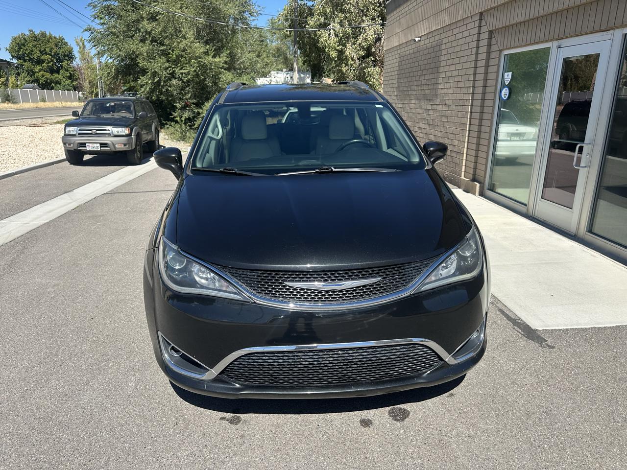 Chrysler Pacifica Touring L Plus FWD 2018