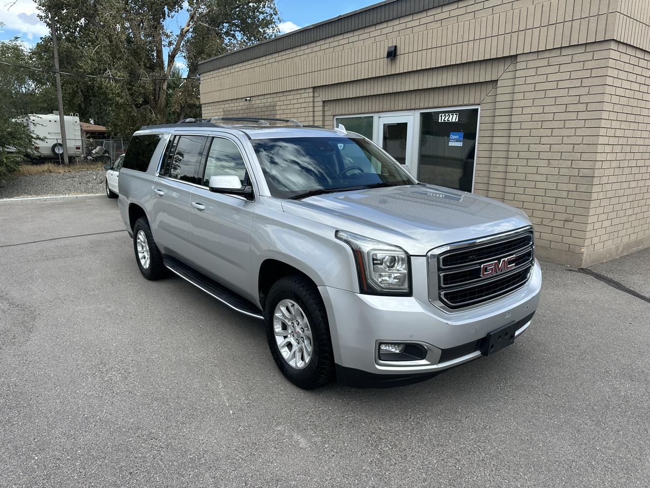 GMC Yukon XL 4WD 4dr SLT 2019