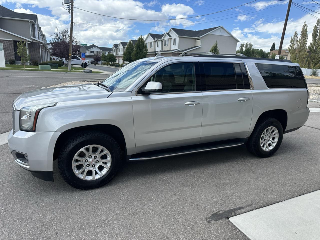 GMC Yukon XL 4WD 4dr SLT 2019