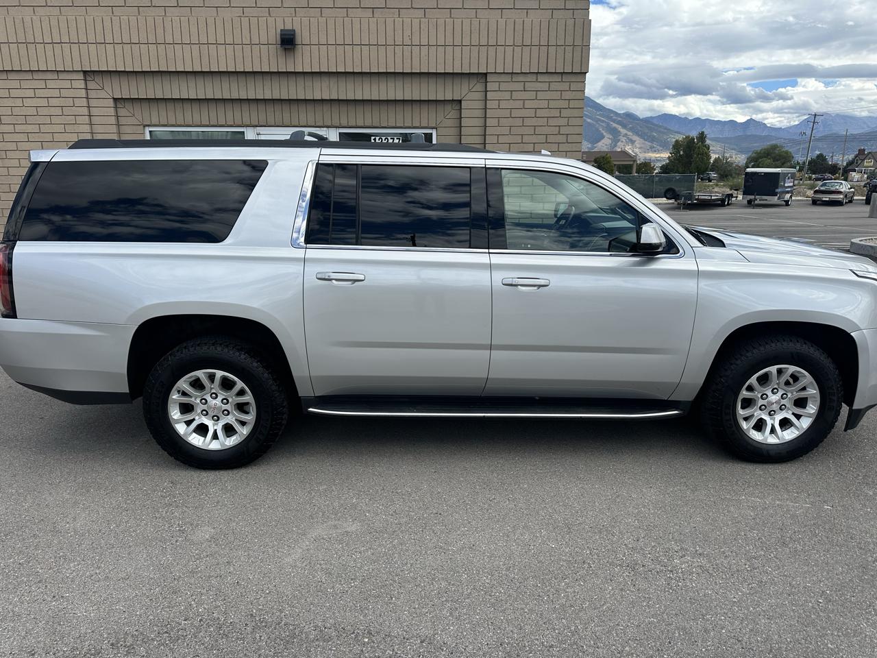 GMC Yukon XL 4WD 4dr SLT 2019