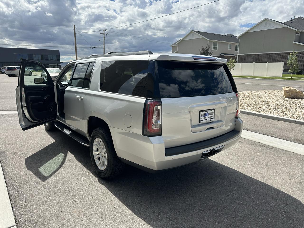 GMC Yukon XL 4WD 4dr SLT 2019