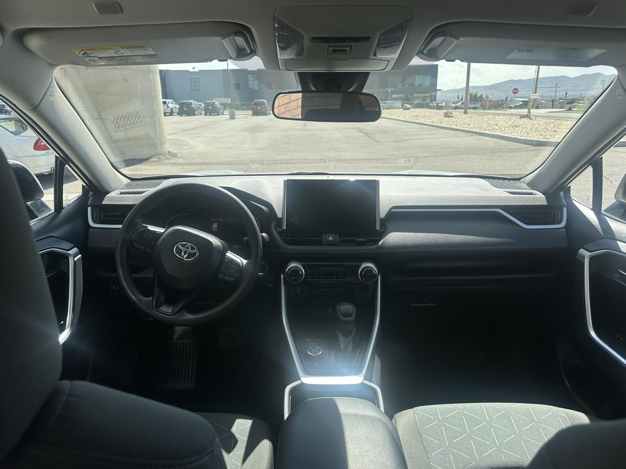 Toyota RAV4 Hybrid XLE AWD (Natl) 2024