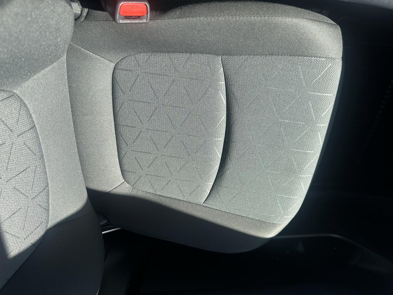 Toyota RAV4 Hybrid XLE AWD (Natl) 2024