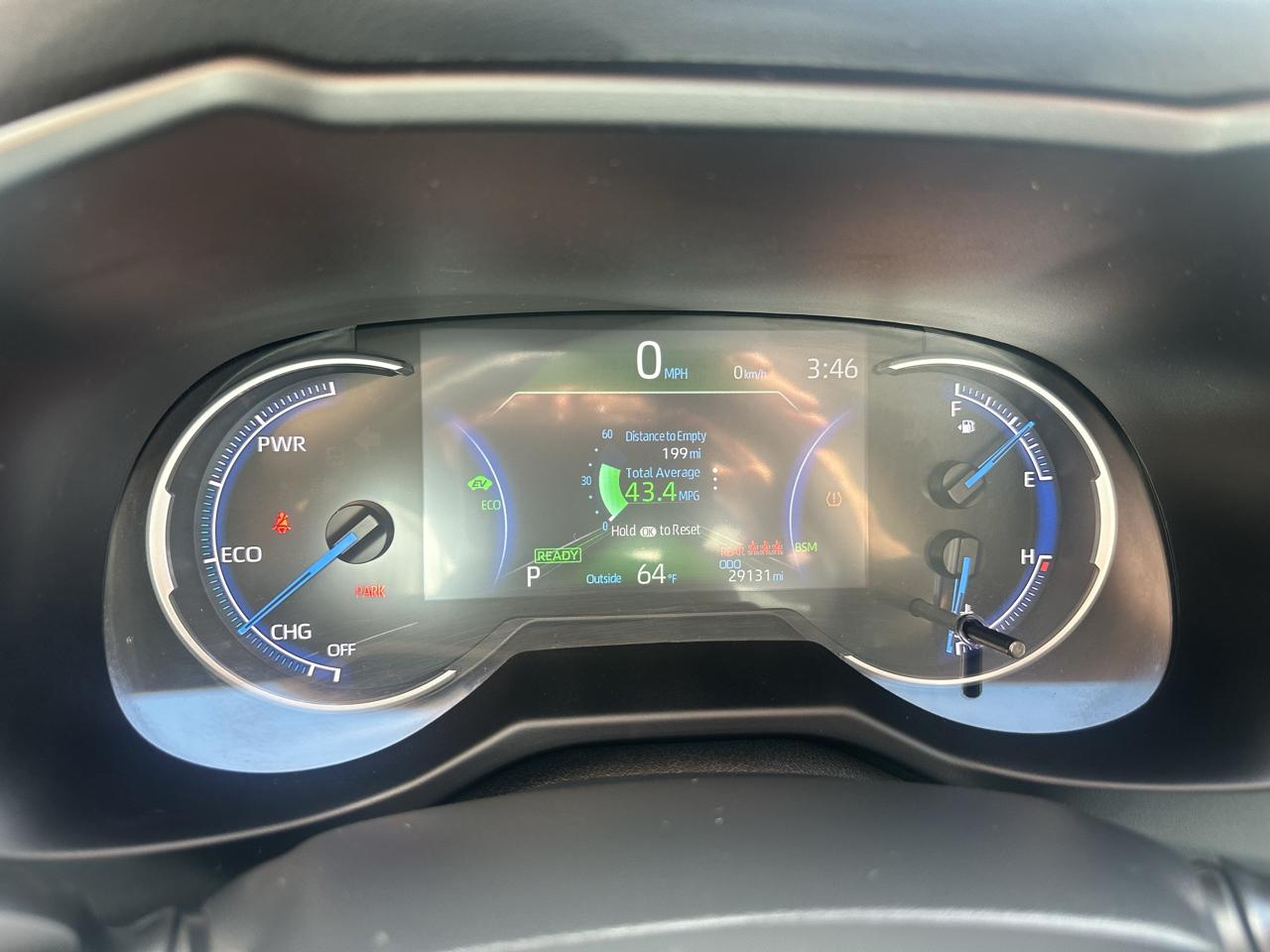 Toyota RAV4 Hybrid XLE AWD (Natl) 2024