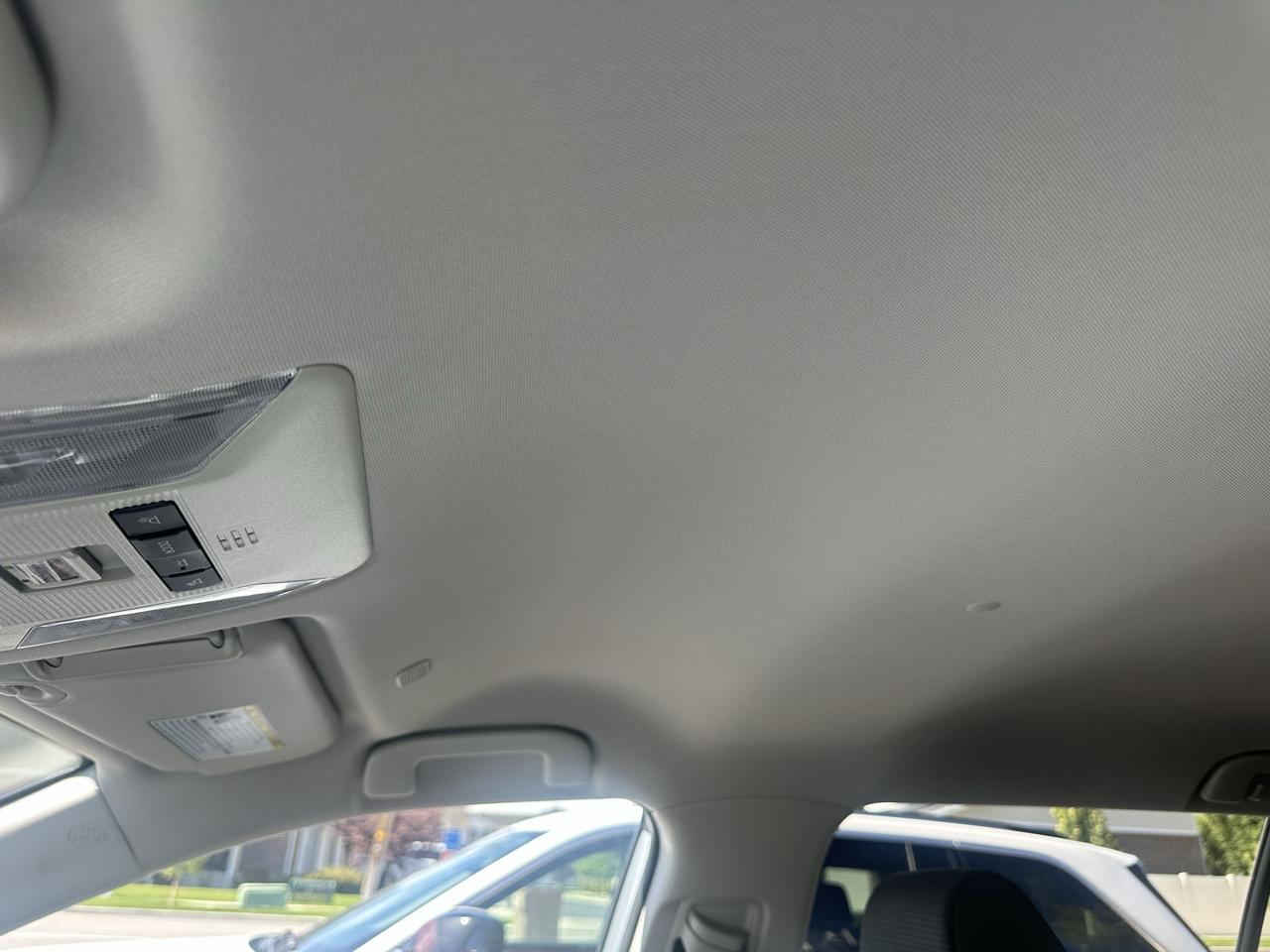 Toyota RAV4 Hybrid XLE AWD (Natl) 2024
