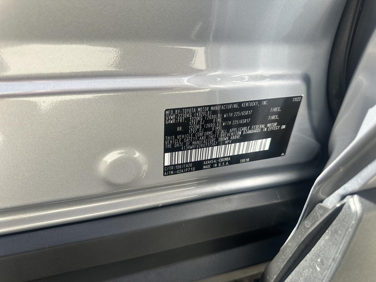 Toyota RAV4 Hybrid XLE AWD (Natl) 2024