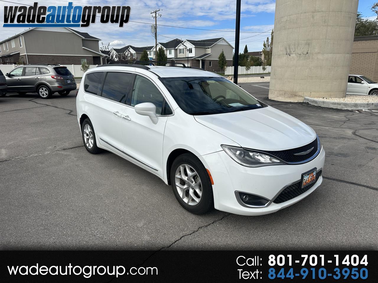 Chrysler Pacifica Touring-L FWD 2017